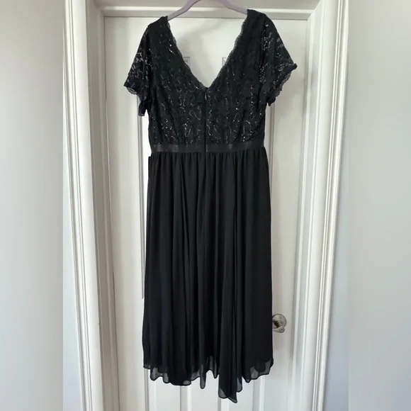 NWT Torrid Special Occasion Dress - Picture 2 of 12